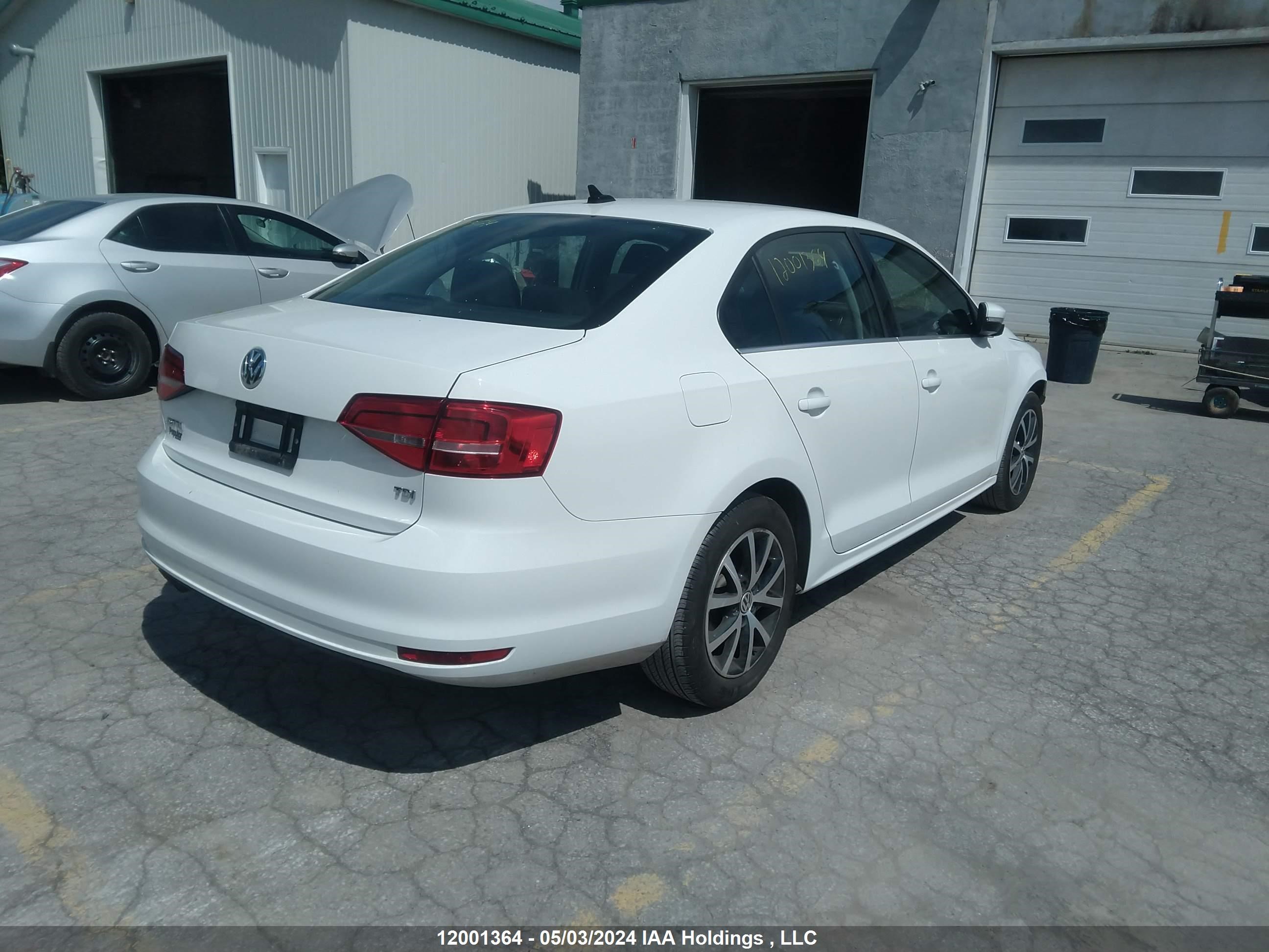 Photo 3 VIN: 3VWDA7AJXFM281208 - VOLKSWAGEN JETTA 