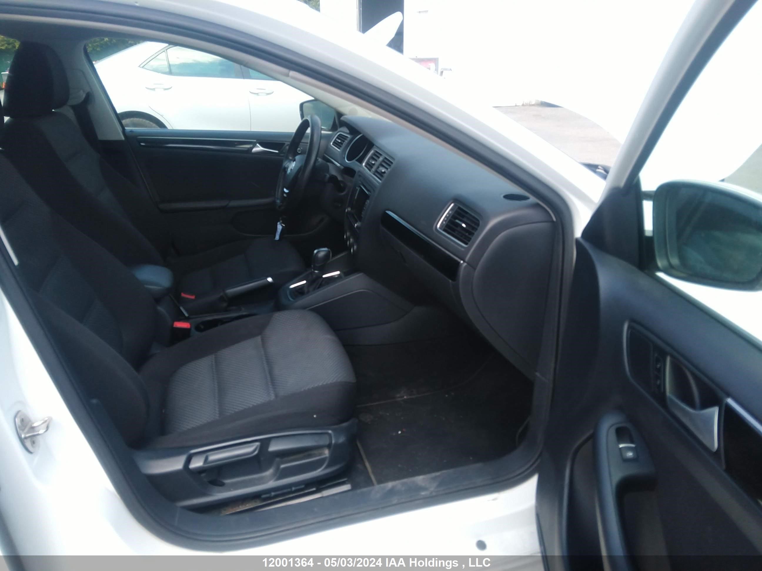 Photo 4 VIN: 3VWDA7AJXFM281208 - VOLKSWAGEN JETTA 