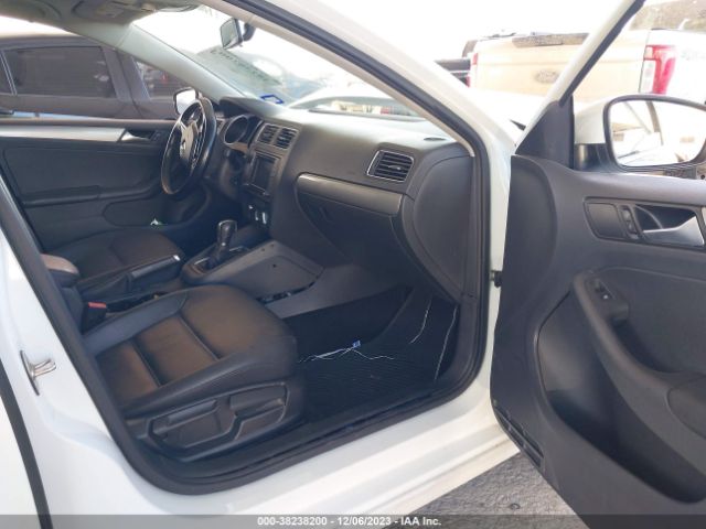 Photo 4 VIN: 3VWDB7AJ0HM339164 - VOLKSWAGEN JETTA 