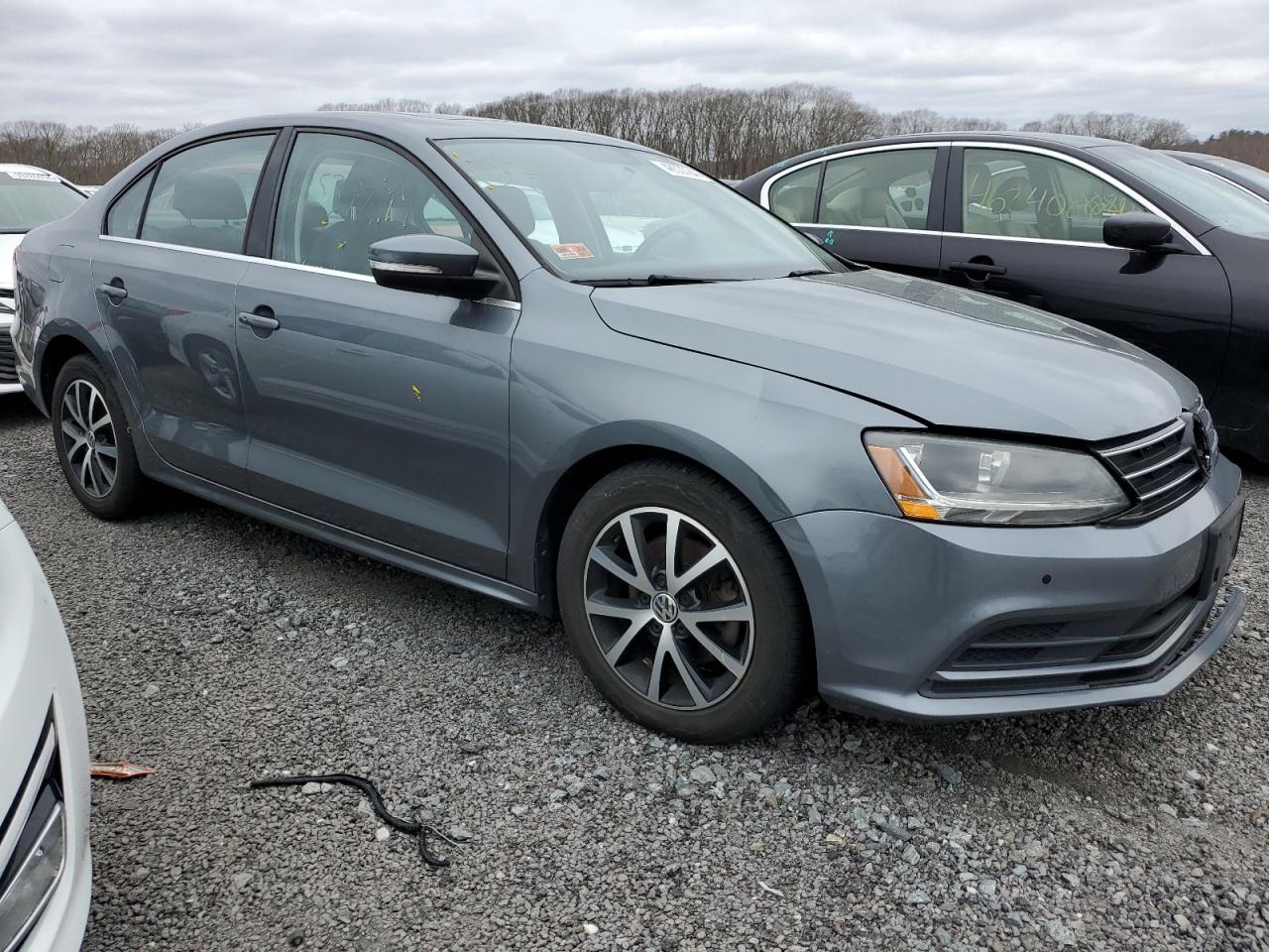 Photo 3 VIN: 3VWDB7AJ0HM381673 - VOLKSWAGEN JETTA 