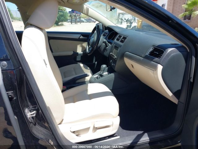 Photo 4 VIN: 3VWDB7AJ0JM206829 - VOLKSWAGEN JETTA 