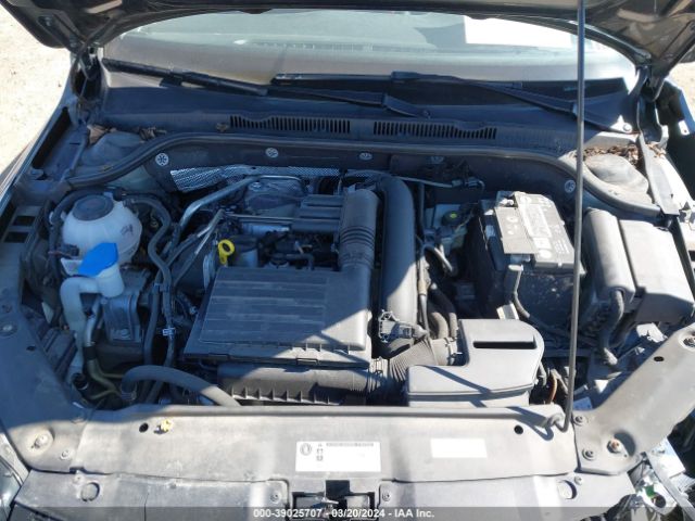 Photo 9 VIN: 3VWDB7AJ0JM227390 - VOLKSWAGEN JETTA 