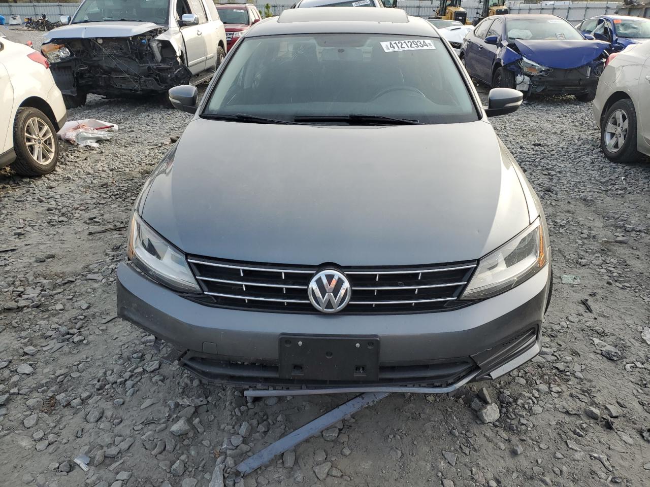 Photo 4 VIN: 3VWDB7AJ0JM255643 - VOLKSWAGEN JETTA 