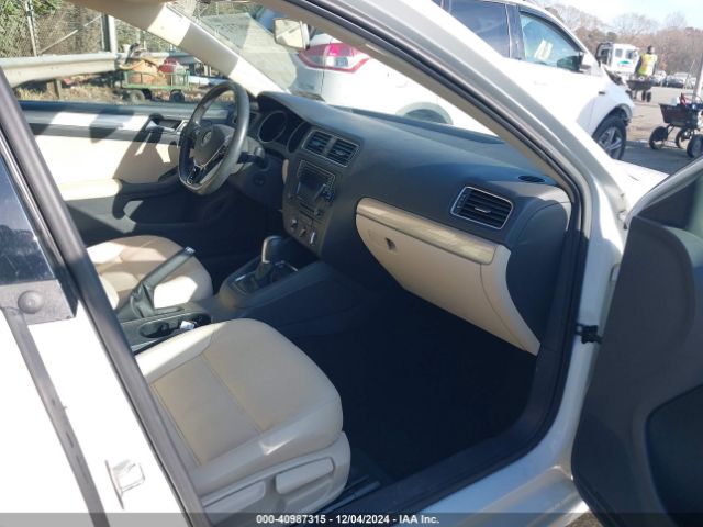 Photo 4 VIN: 3VWDB7AJ1HM282960 - VOLKSWAGEN JETTA 