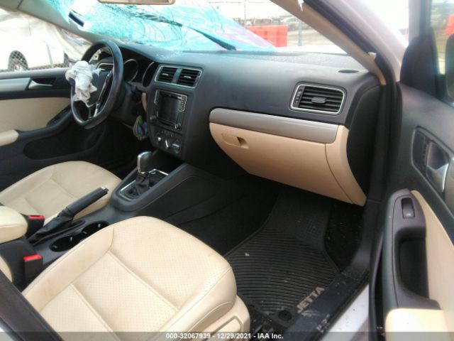 Photo 4 VIN: 3VWDB7AJ2HM378886 - VOLKSWAGEN JETTA 