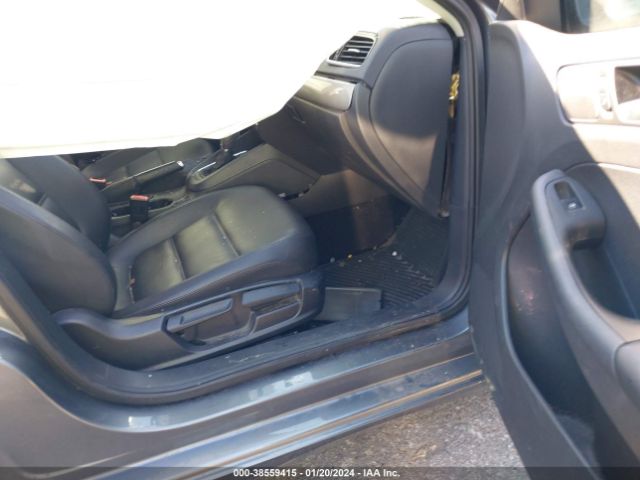 Photo 4 VIN: 3VWDB7AJ2HM408646 - VOLKSWAGEN JETTA 