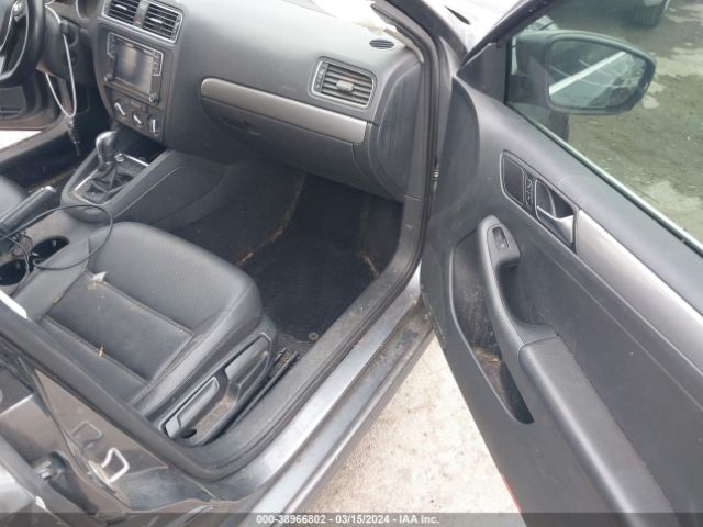 Photo 4 VIN: 3VWDB7AJ3HM271572 - VOLKSWAGEN JETTA 