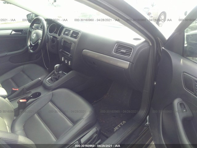 Photo 4 VIN: 3VWDB7AJ3JM215864 - VOLKSWAGEN JETTA 