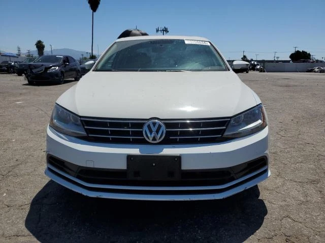 Photo 4 VIN: 3VWDB7AJ5JM216787 - VOLKSWAGEN JETTA SE 