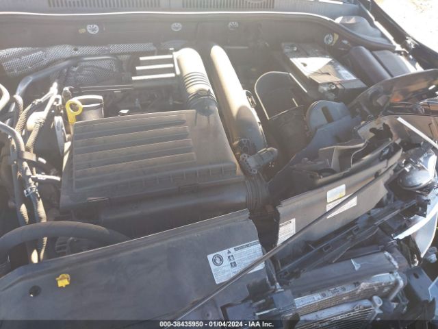 Photo 9 VIN: 3VWDB7AJ5JM221990 - VOLKSWAGEN JETTA 