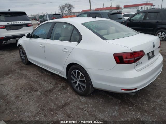 Photo 2 VIN: 3VWDB7AJ5JM225439 - VOLKSWAGEN JETTA 