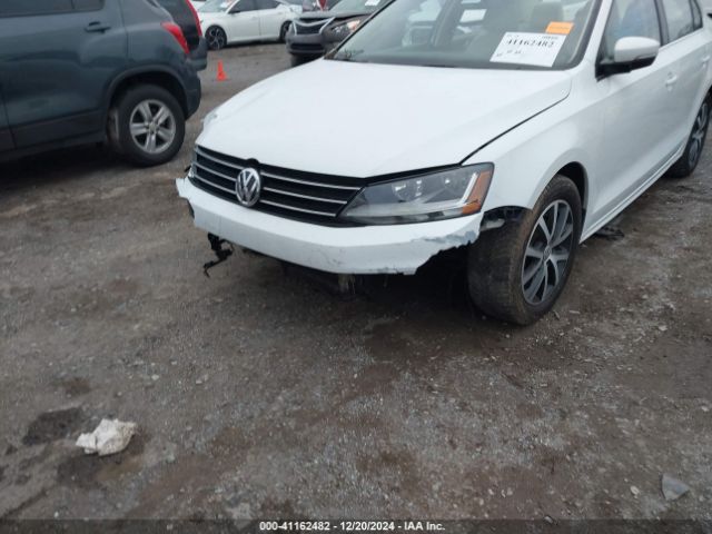 Photo 5 VIN: 3VWDB7AJ5JM225439 - VOLKSWAGEN JETTA 