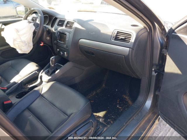 Photo 4 VIN: 3VWDB7AJ5JM254441 - VOLKSWAGEN JETTA 