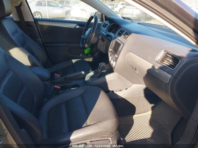 Photo 4 VIN: 3VWDB7AJ6HM207610 - VOLKSWAGEN JETTA 