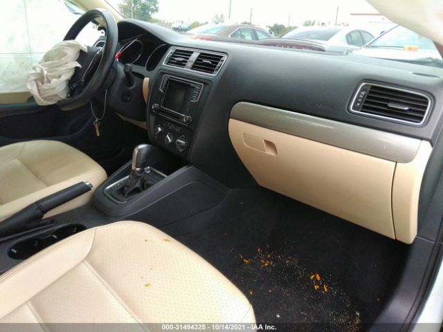 Photo 4 VIN: 3VWDB7AJ6HM384349 - VOLKSWAGEN JETTA 