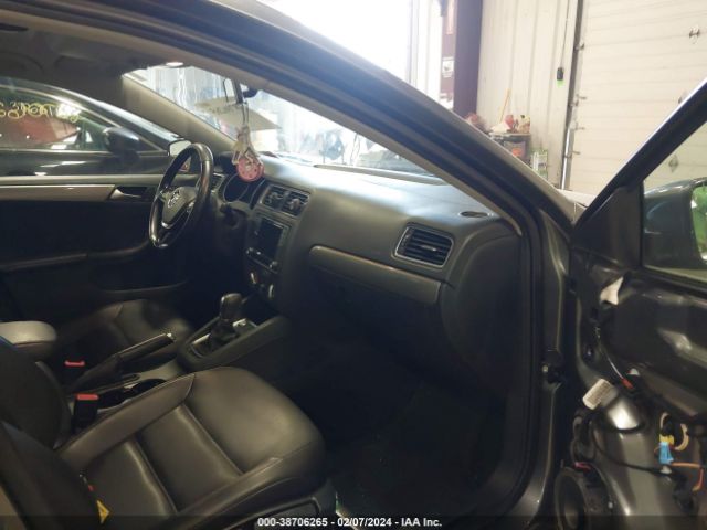 Photo 4 VIN: 3VWDB7AJ6HM404177 - VOLKSWAGEN JETTA 