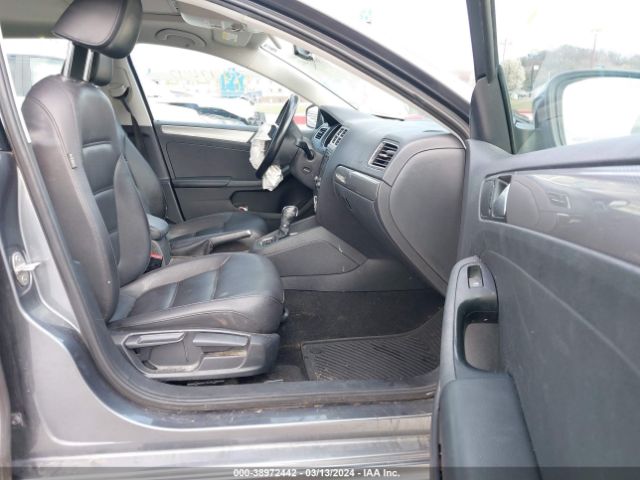 Photo 4 VIN: 3VWDB7AJ7HM366913 - VOLKSWAGEN JETTA 