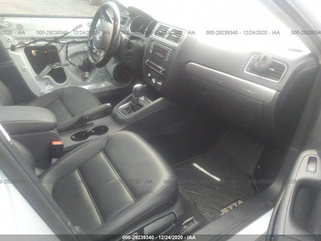 Photo 4 VIN: 3VWDB7AJ7JM219402 - VOLKSWAGEN JETTA 