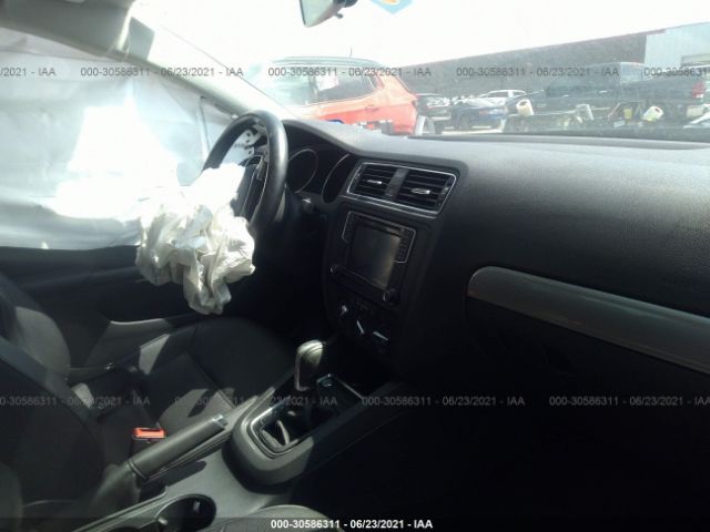 Photo 4 VIN: 3VWDB7AJ8JM204438 - VOLKSWAGEN JETTA 