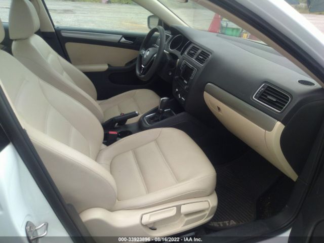 Photo 4 VIN: 3VWDB7AJ8JM226035 - VOLKSWAGEN JETTA 