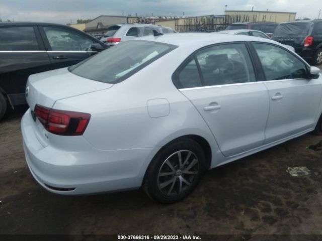 Photo 3 VIN: 3VWDB7AJ8JM255471 - VOLKSWAGEN JETTA 