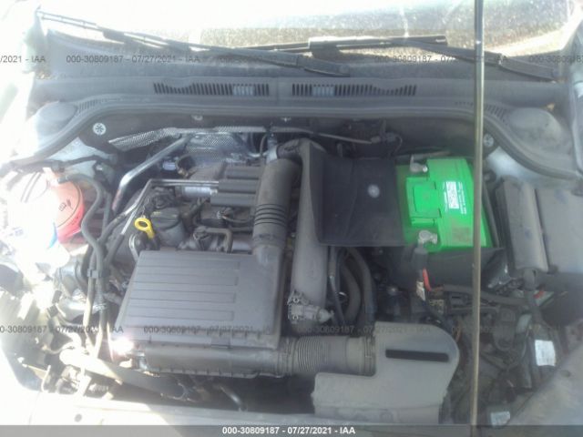 Photo 9 VIN: 3VWDB7AJ9HM267932 - VOLKSWAGEN JETTA 