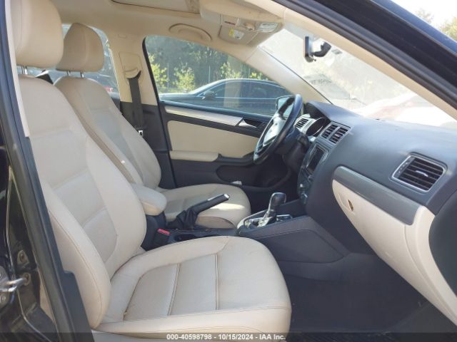 Photo 4 VIN: 3VWDB7AJ9HM351748 - VOLKSWAGEN JETTA 