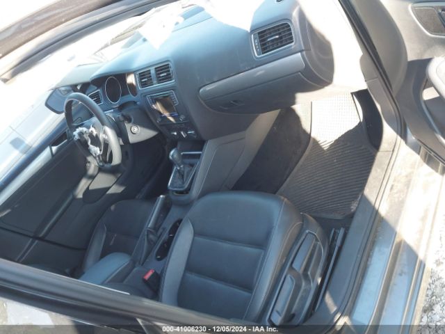 Photo 4 VIN: 3VWDB7AJ9JM204819 - VOLKSWAGEN JETTA 