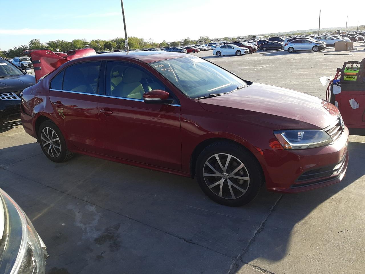 Photo 3 VIN: 3VWDB7AJ9JM255947 - VOLKSWAGEN JETTA 