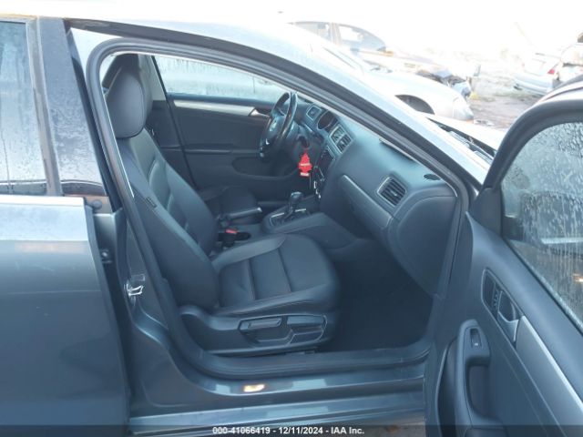 Photo 4 VIN: 3VWDB7AJXHM388520 - VOLKSWAGEN JETTA 