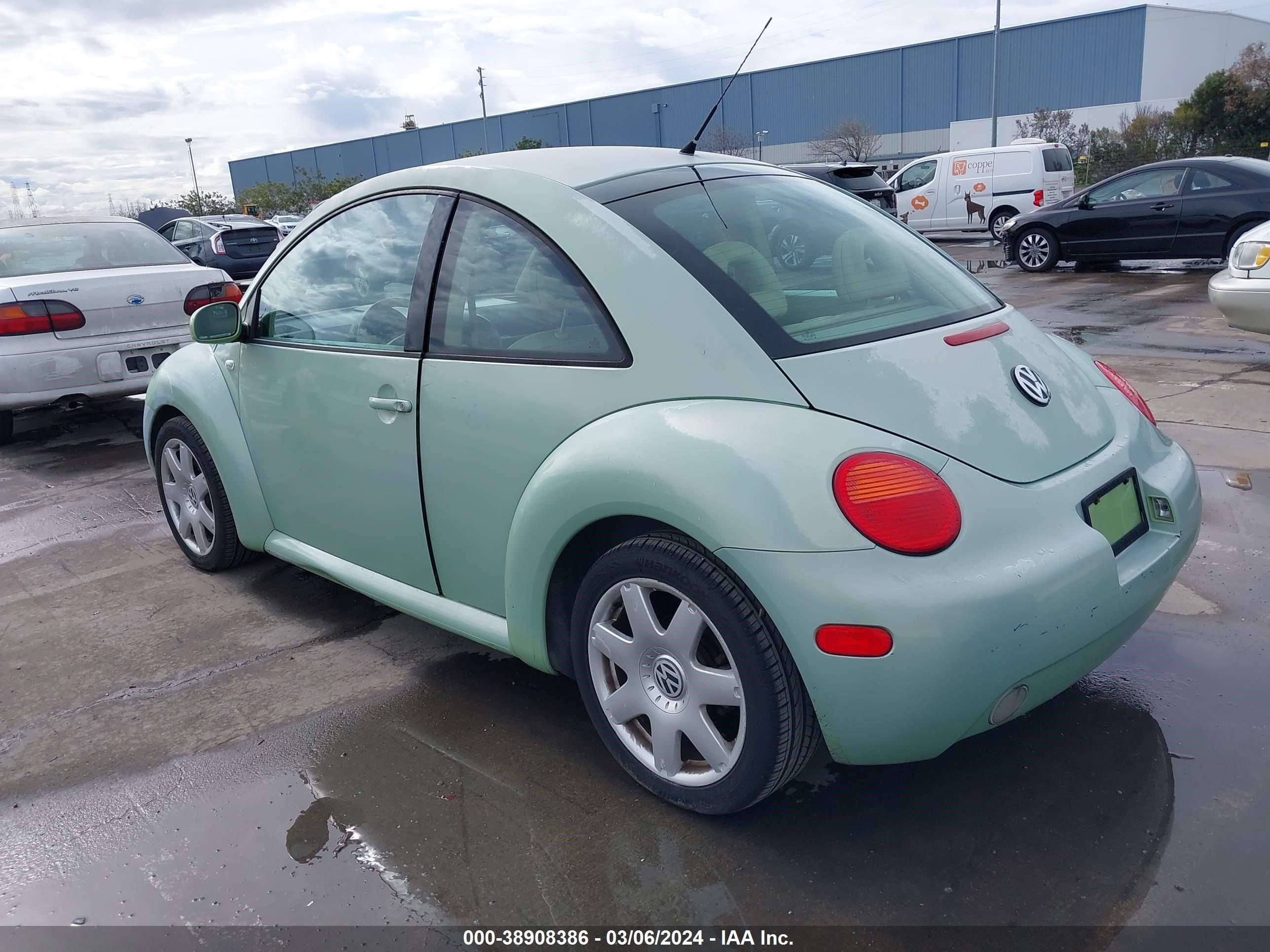 Photo 2 VIN: 3VWDD21C21M467314 - VOLKSWAGEN BEETLE 