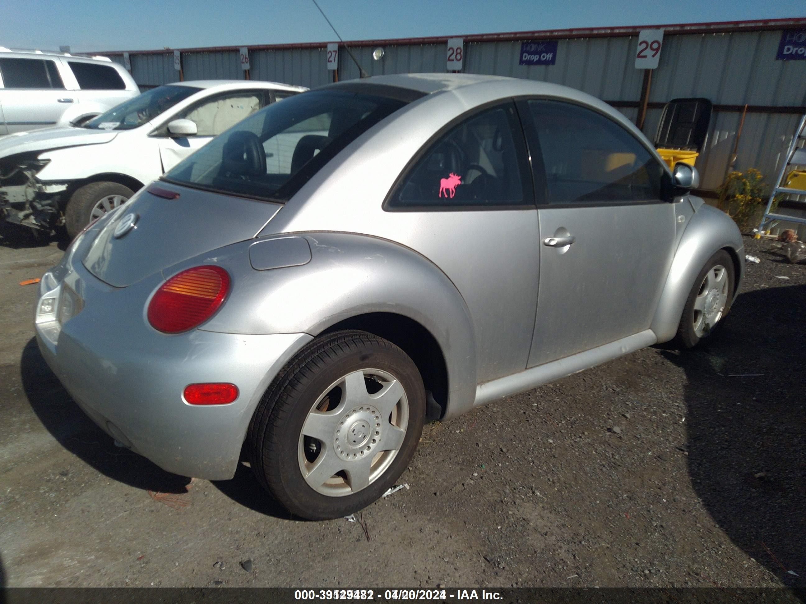 Photo 4 VIN: 3VWDD21C3XM457125 - VOLKSWAGEN BEETLE 