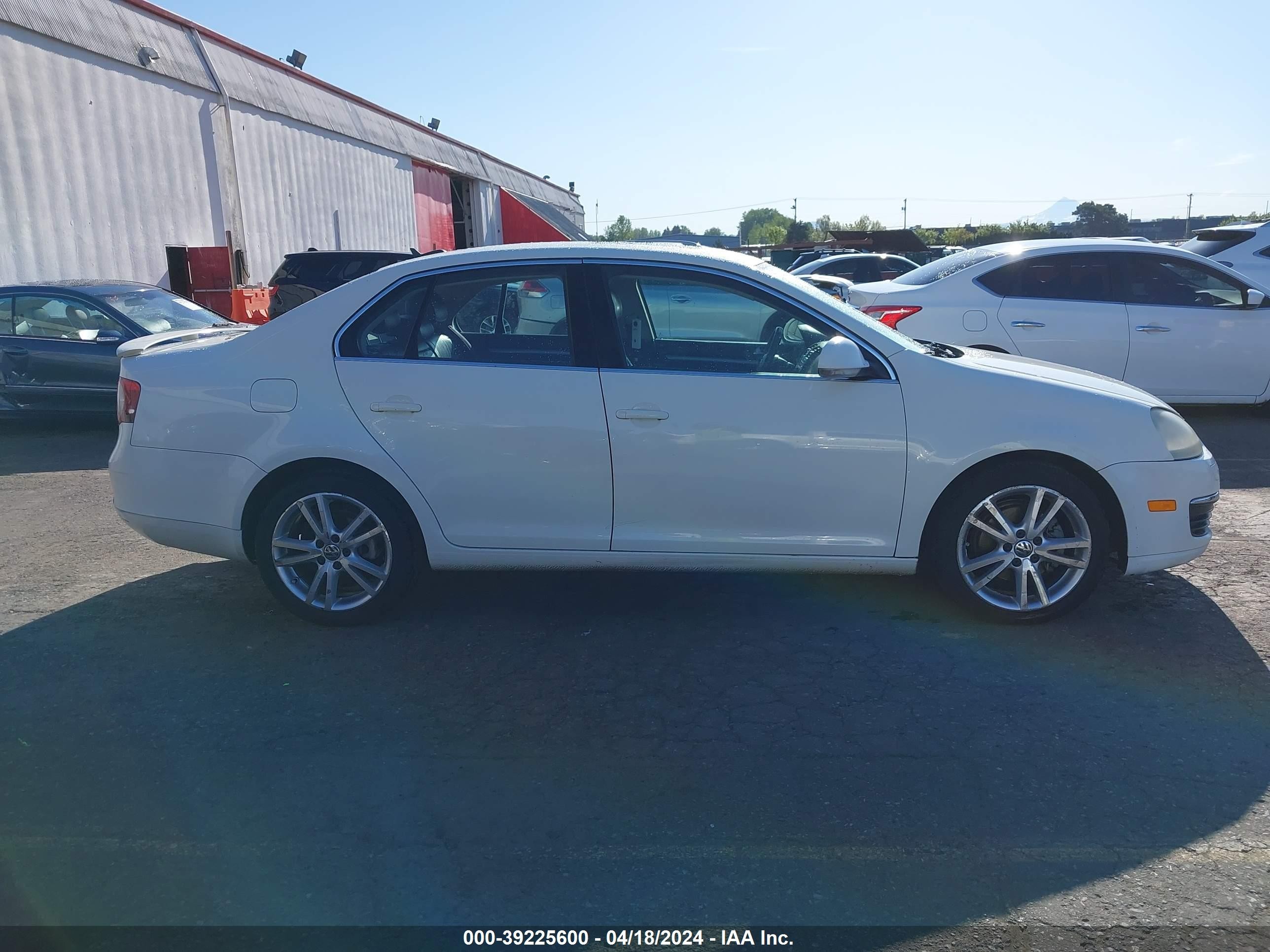 Photo 12 VIN: 3VWDF71KX6M660591 - VOLKSWAGEN JETTA 