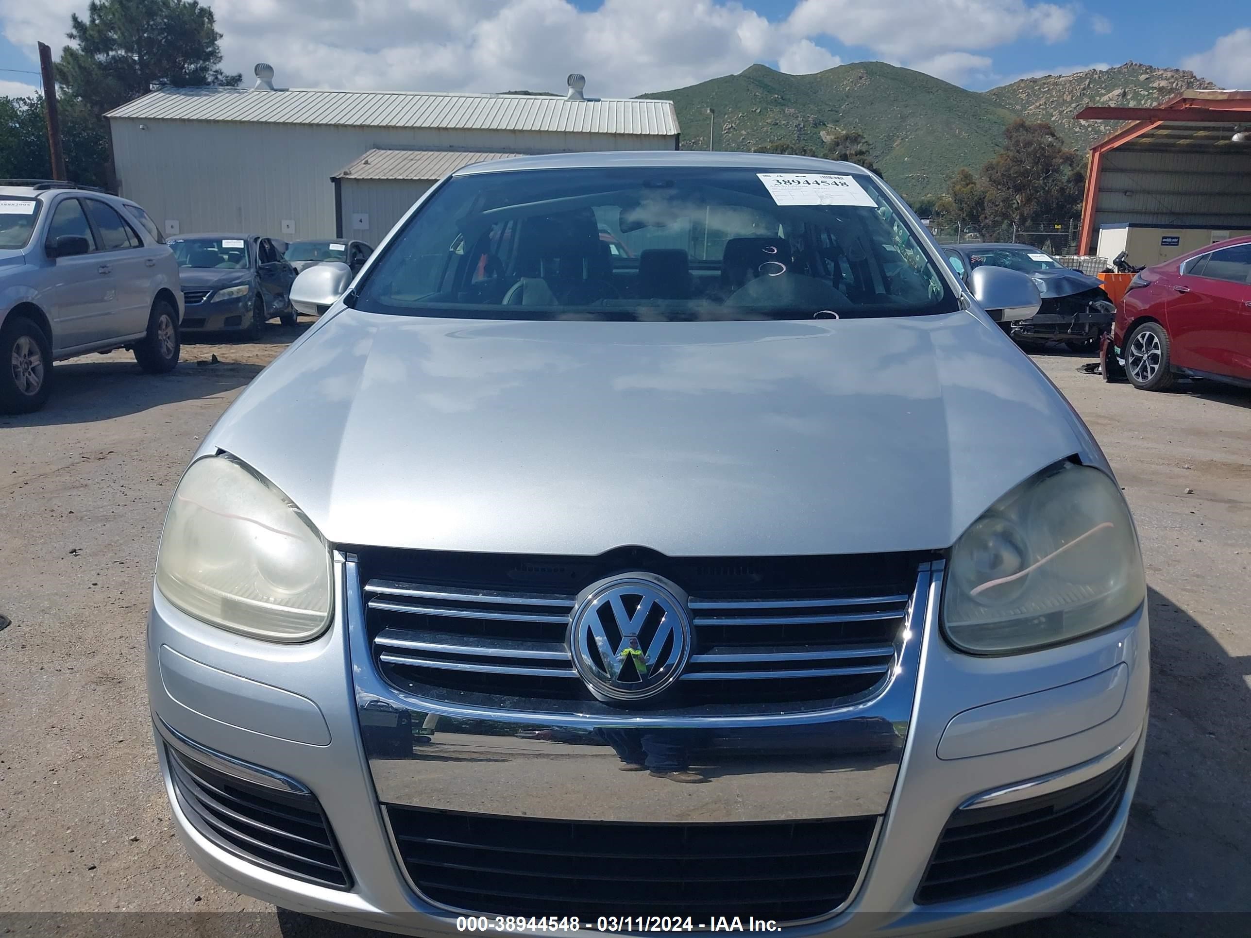 Photo 5 VIN: 3VWDG71K25M609064 - VOLKSWAGEN JETTA 