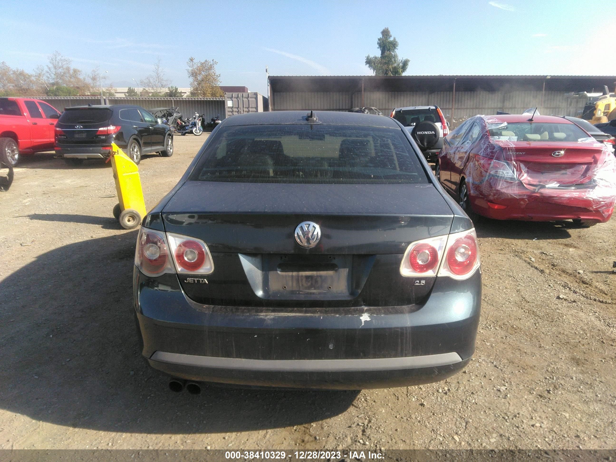 Photo 15 VIN: 3VWDG71K75M604233 - VOLKSWAGEN JETTA 