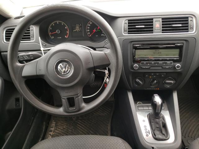 Photo 8 VIN: 3VWDK7AJ4BM311827 - VOLKSWAGEN JETTA 