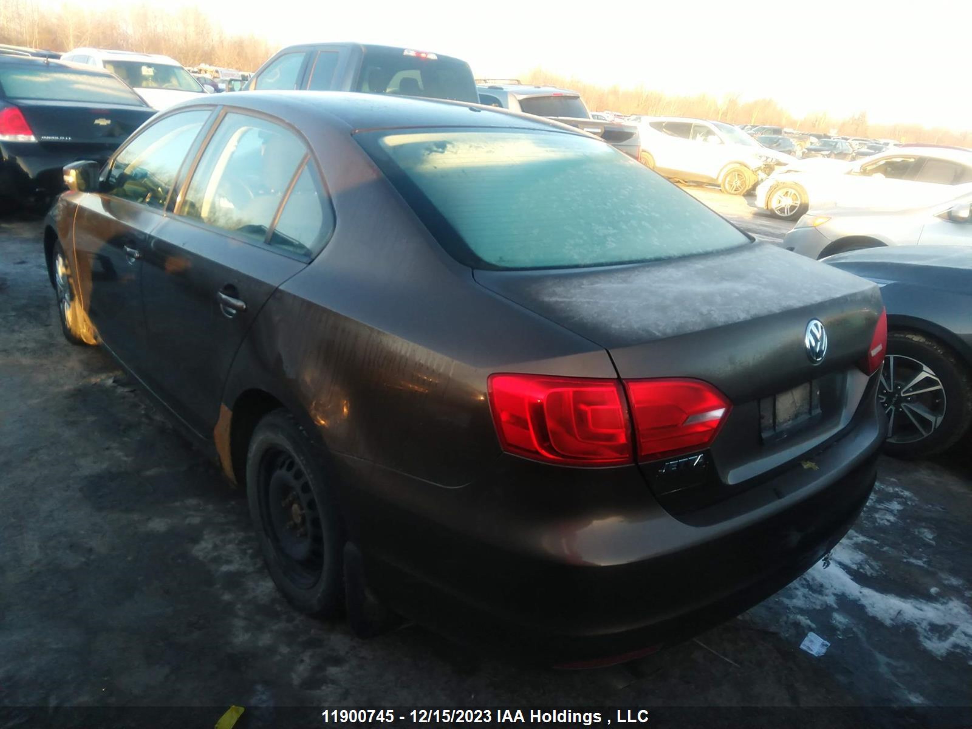 Photo 2 VIN: 3VWDK7AJ8BM056504 - VOLKSWAGEN JETTA 