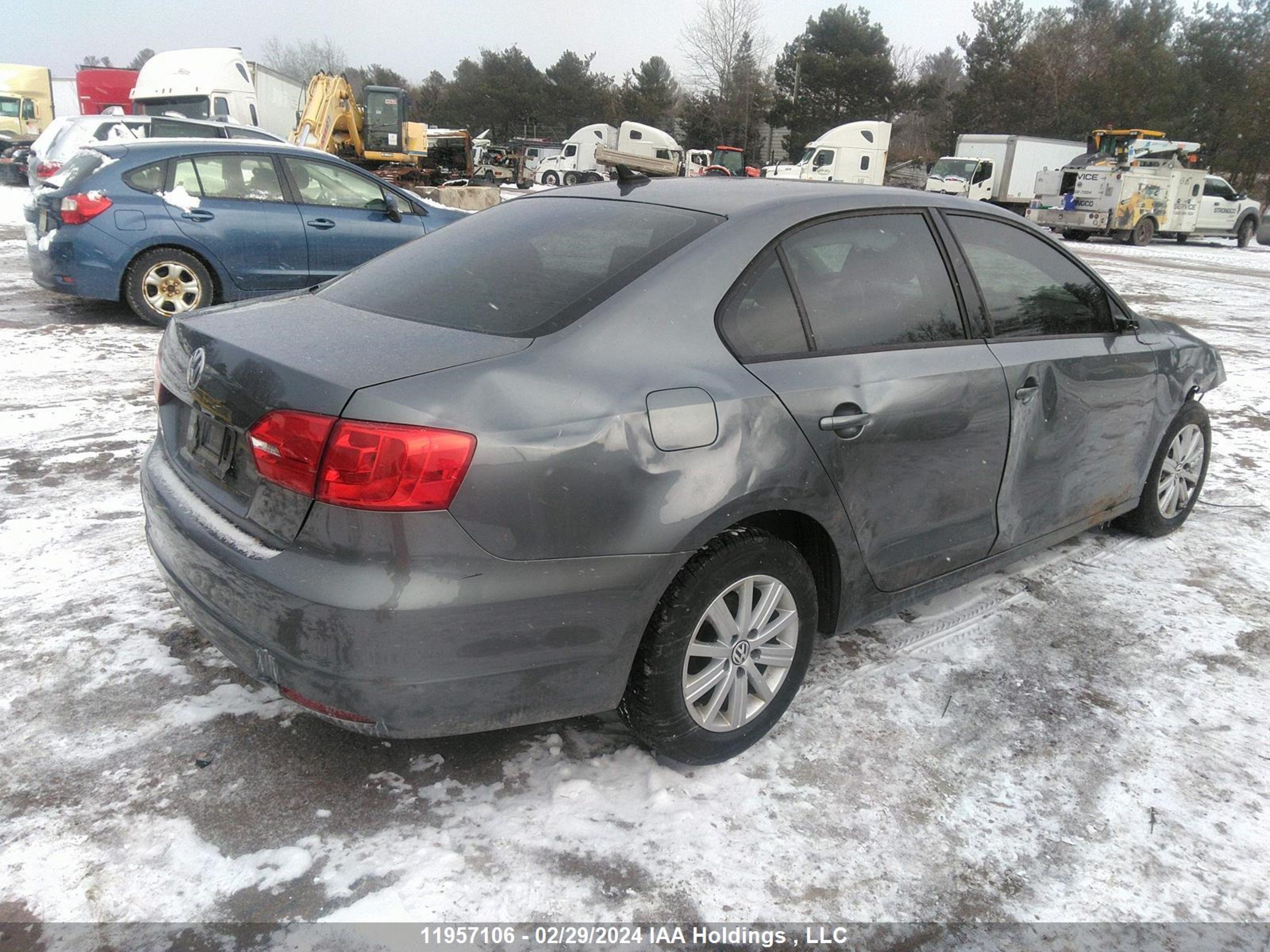 Photo 3 VIN: 3VWDK7AJ9EM335304 - VOLKSWAGEN JETTA 