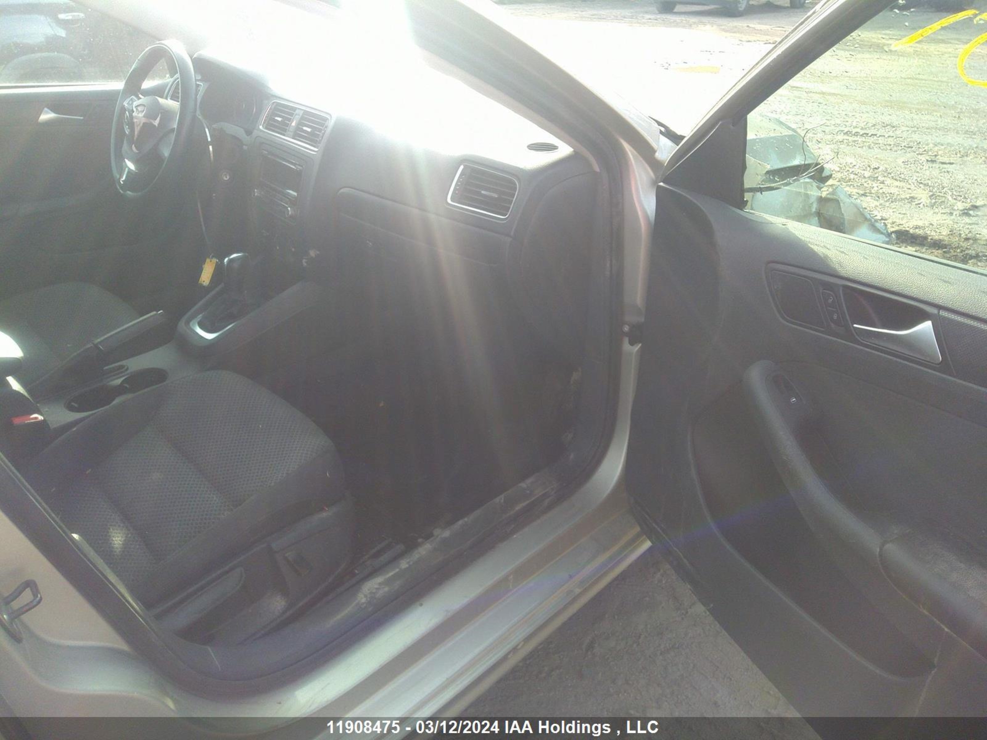 Photo 4 VIN: 3VWDL7AJ1EM237252 - VOLKSWAGEN JETTA 