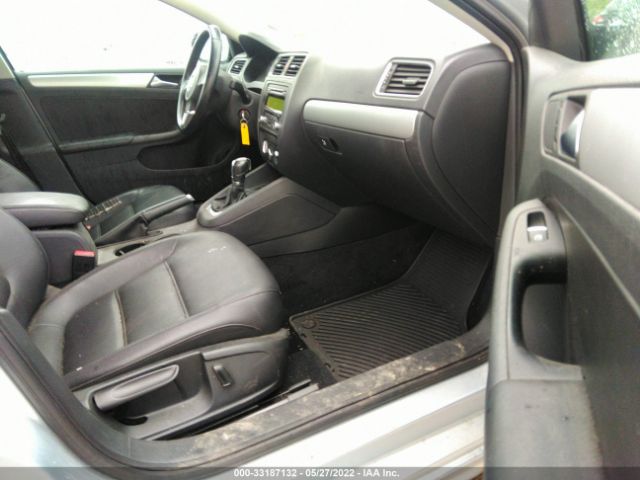 Photo 4 VIN: 3VWDP7AJ0DM373018 - VOLKSWAGEN JETTA SEDAN 