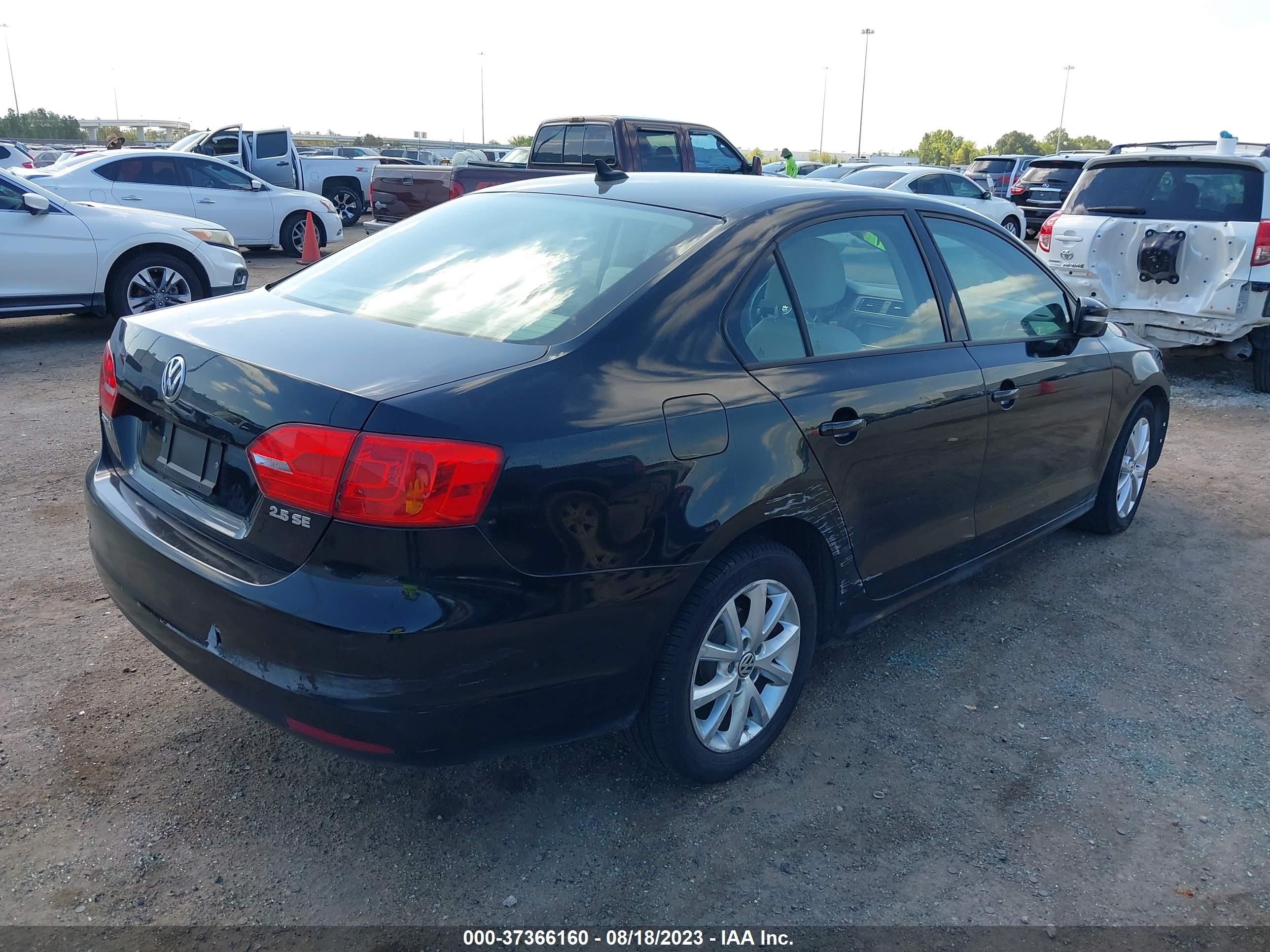 Photo 3 VIN: 3VWDP7AJ1CM361166 - VOLKSWAGEN JETTA 