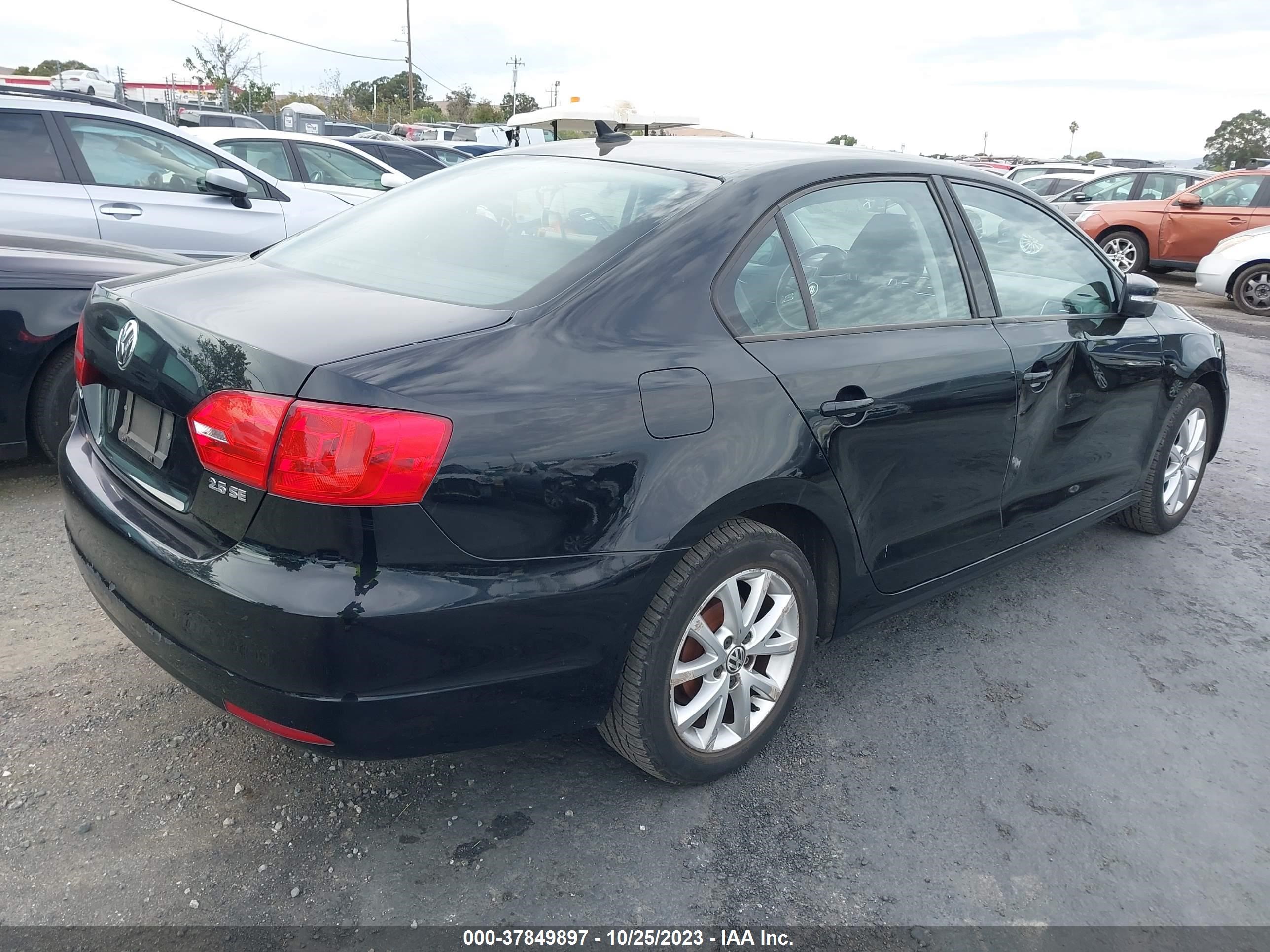 Photo 3 VIN: 3VWDP7AJ2CM307231 - VOLKSWAGEN JETTA 