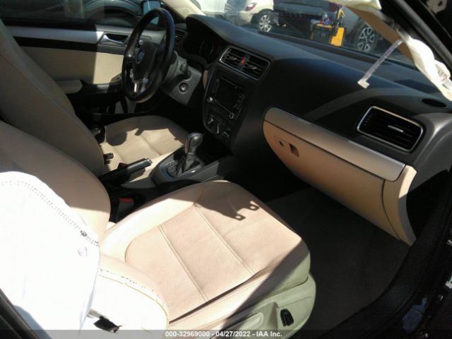 Photo 4 VIN: 3VWDP7AJ3DM350641 - VOLKSWAGEN JETTA SEDAN 