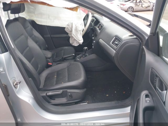 Photo 4 VIN: 3VWDP7AJ4DM420034 - VOLKSWAGEN JETTA 