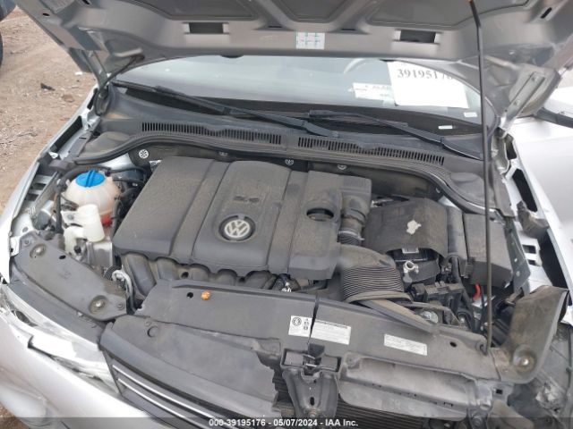 Photo 9 VIN: 3VWDP7AJ4DM420034 - VOLKSWAGEN JETTA 