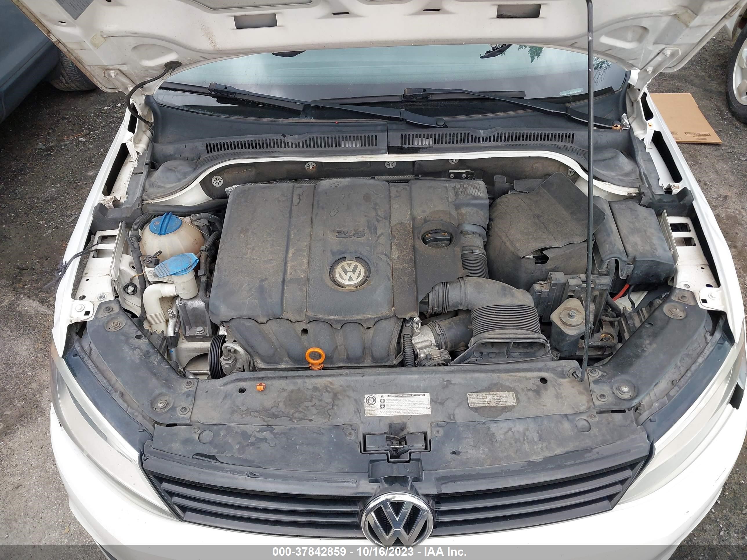 Photo 9 VIN: 3VWDP7AJ5CM363812 - VOLKSWAGEN JETTA 