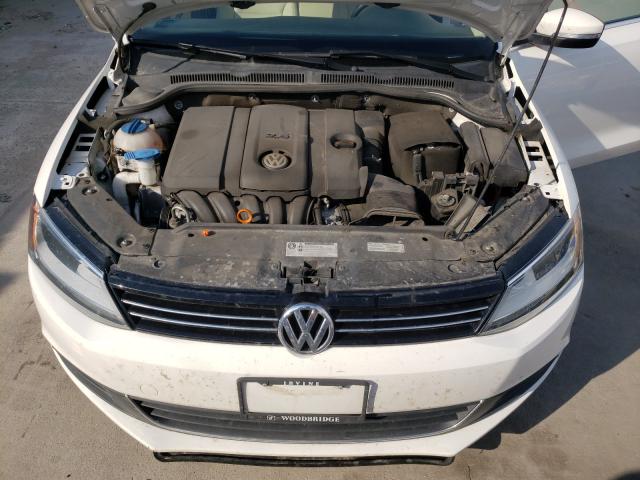 Photo 6 VIN: 3VWDP7AJ5DM373077 - VOLKSWAGEN JETTA SE 