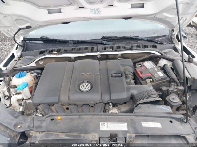 Photo 9 VIN: 3VWDP7AJ7CM128733 - VOLKSWAGEN JETTA 