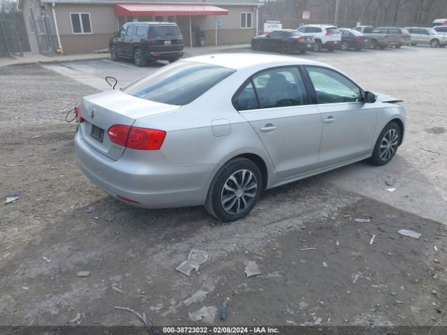 Photo 3 VIN: 3VWDP7AJ7DM369659 - VOLKSWAGEN JETTA 