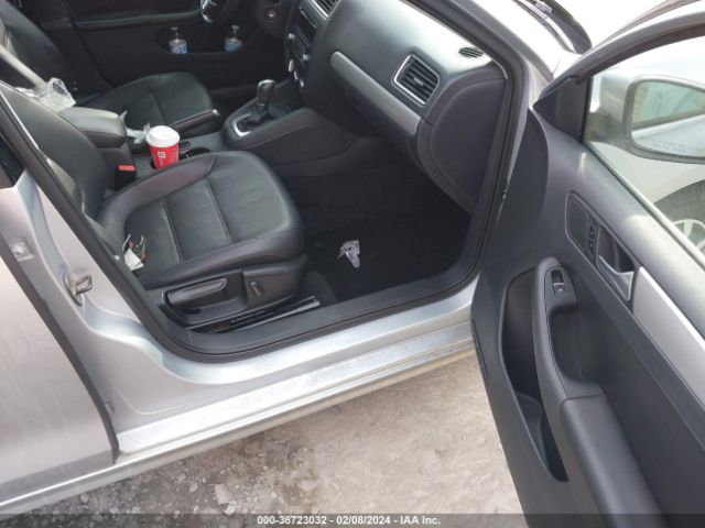 Photo 4 VIN: 3VWDP7AJ7DM369659 - VOLKSWAGEN JETTA 